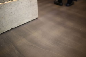 imitation-of-concrete cafe-bar-white-crow