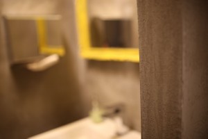 Betonová stěrka - Kavárna Bílá Vrána